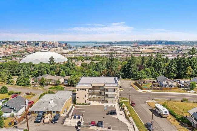 Building Photo - 624 E 32nd St