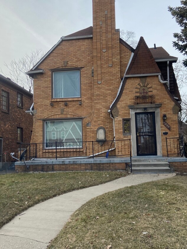 Multi family rental schedule showing - 17159 Indiana St
