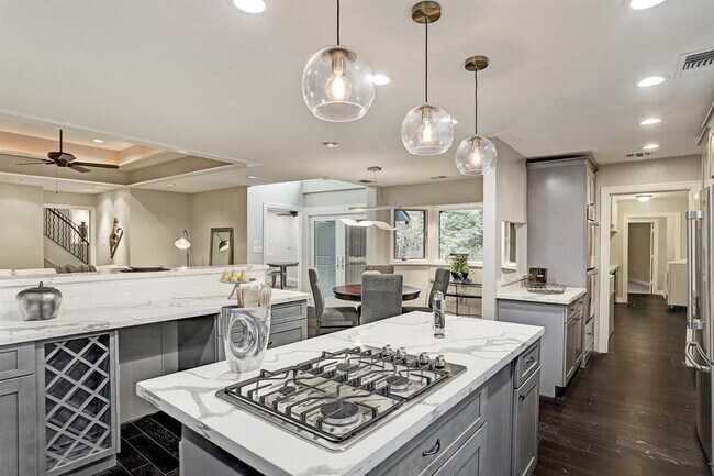 Foto del edificio - 4315 Breakwood Dr