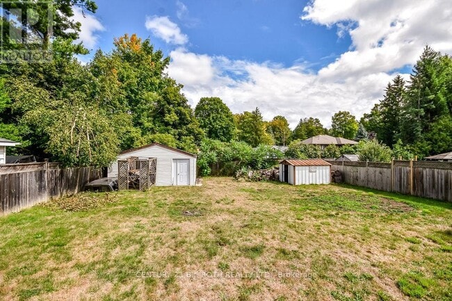 Building Photo - 2043 St Johns Rd