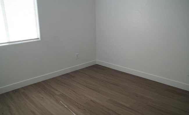 Foto del edificio - 7353 Catmint St