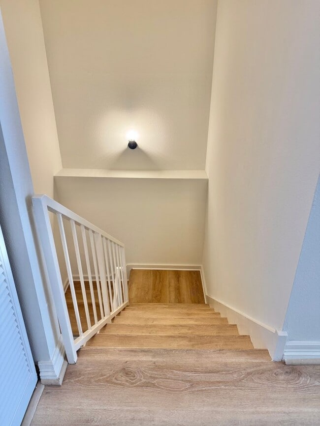 Interior Photo - The Argon Wilshire