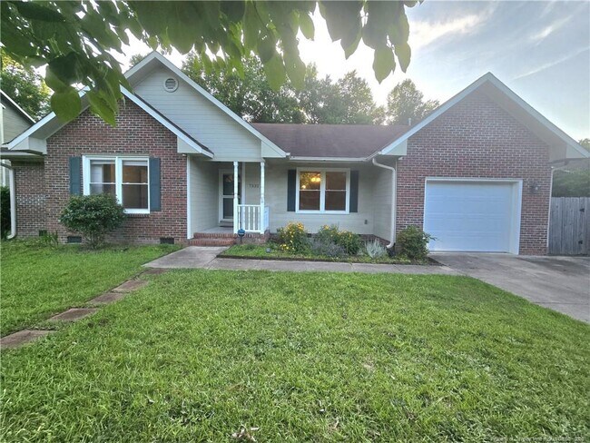 Foto del edificio - 7332 Beaver Run Dr