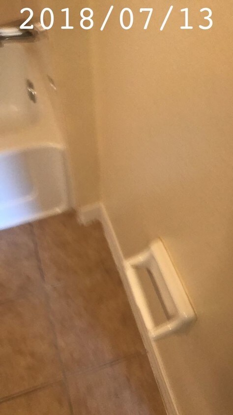 Primary Photo - 1055 Venetian Dr 205