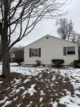 Building Photo - 1424 Joyce Dr