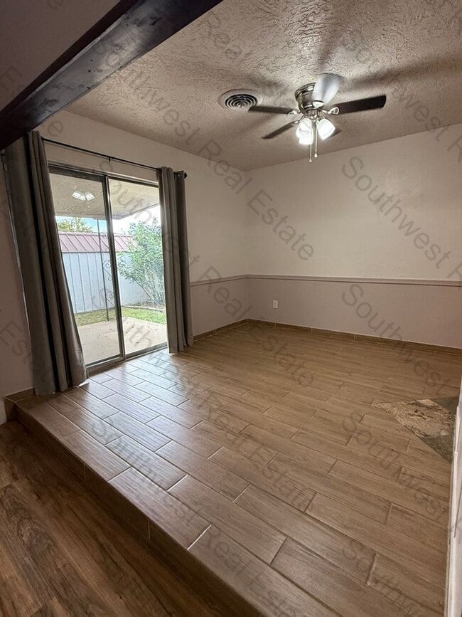 Foto del edificio - Beautiful 3 bedroom 2 bath brick home