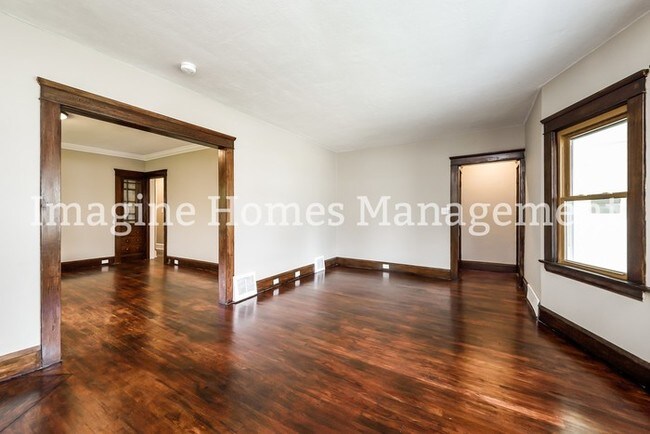 Building Photo - Newly Remodeled 3 Bedroom Duplex in Lakewood