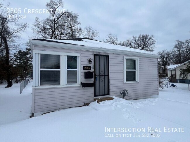 Building Photo - 2505 Crescent Ave
