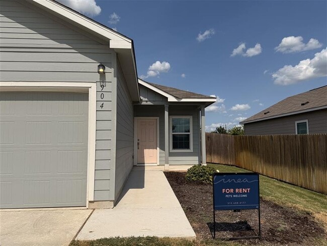 Building Photo - 904 Big Rocky Bend