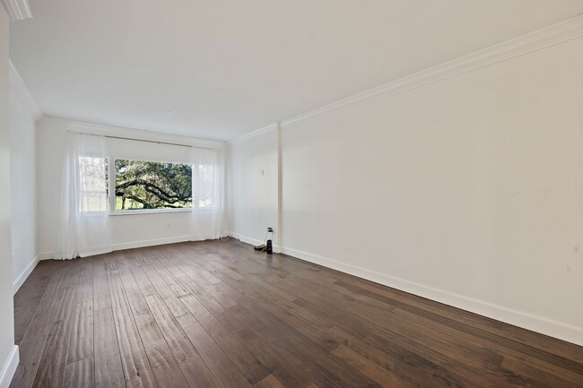 Building Photo - Beautiful, one-of-a-kind Park Avenue COndo
