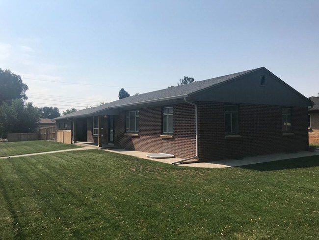 Building Photo - 4 br, 2 bath House - 11275 E 23rd Avenue