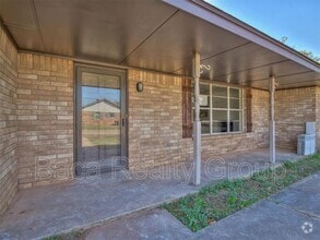 Building Photo - 938 Louise Terrace