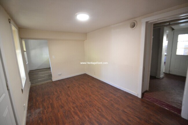 Foto del edificio - Home with Central Air Next to Park