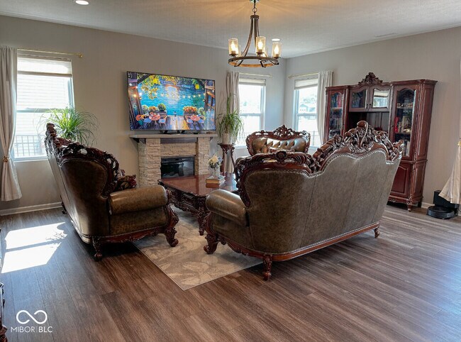 Foto del edificio - 6773 Highland Way