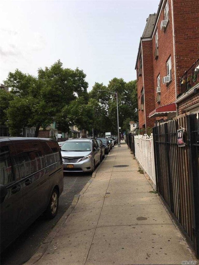 Building Photo - 40-73-73 Gleane St