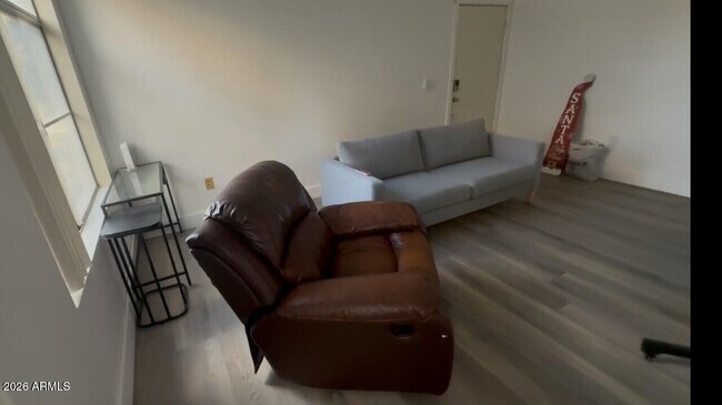 Foto del edificio - 3830 E Lakewood Pkwy E