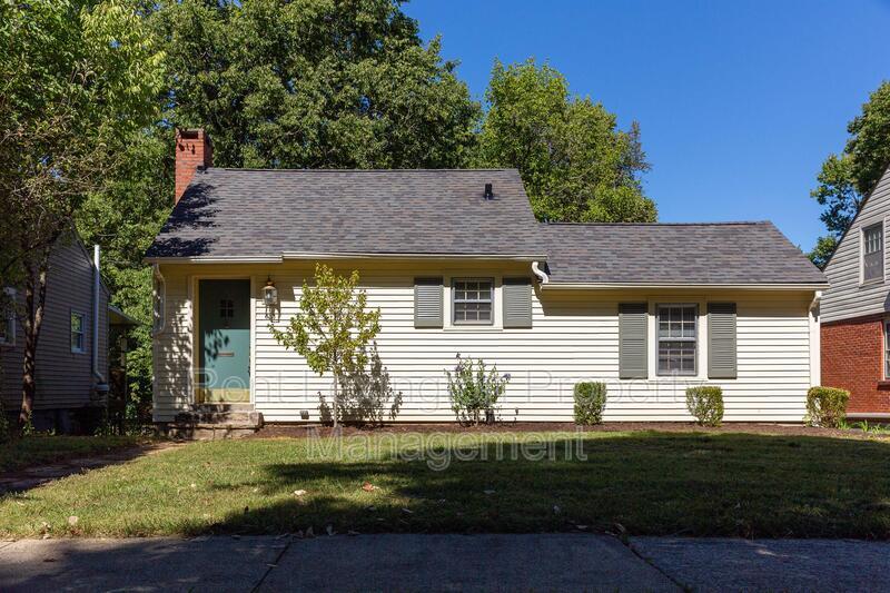 Primary Photo - 653 Montclair Dr