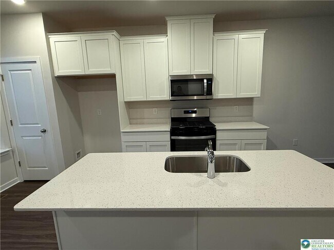 Foto del edificio - 7676 Clayton Ave