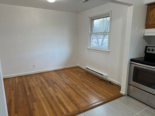 Building Photo - 8016 Callison Dr