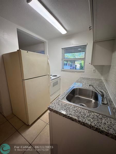 Foto del edificio - 921 SW 15th Terrace