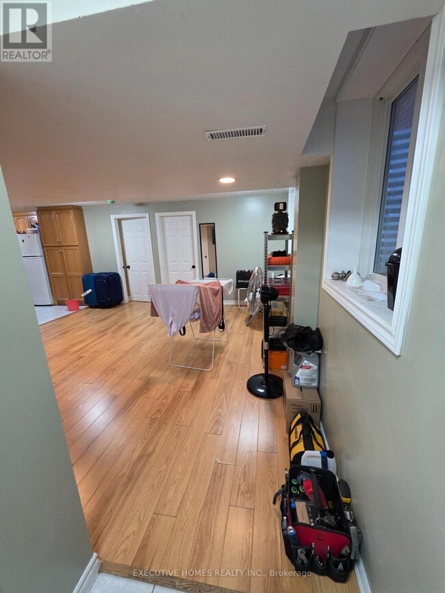 Building Photo - 35 Claudette Gate