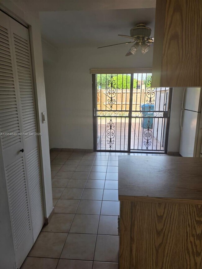 Building Photo - 1823 SW 107th Ave