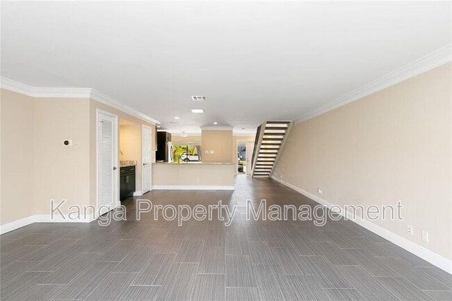 Building Photo - 455 Canal Point N