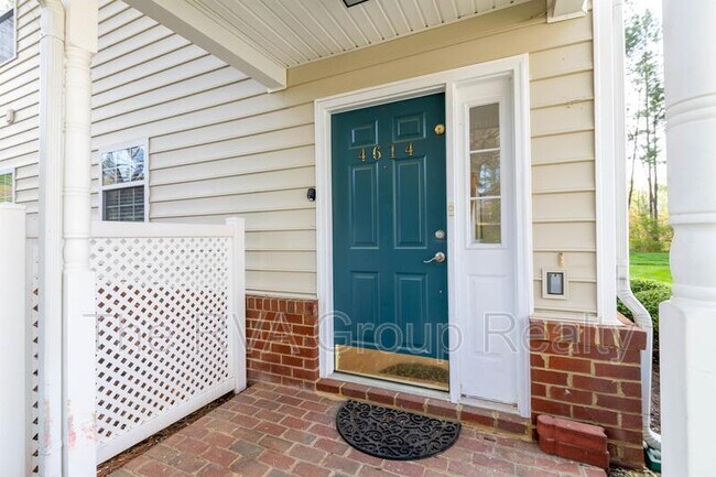 Building Photo - 4614 Twin Hickory Lake Dr