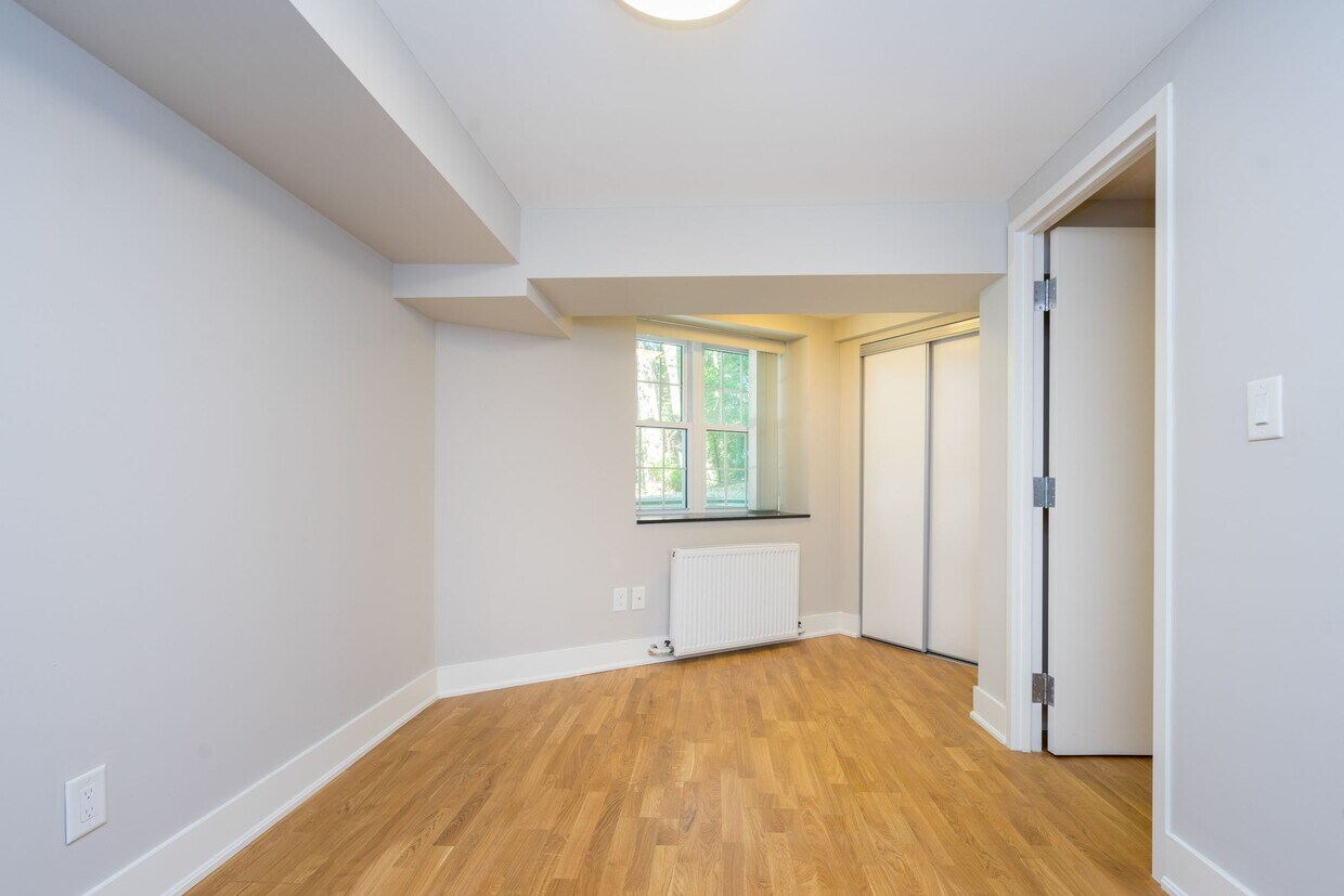 Primary Photo - 2875 Yonge St