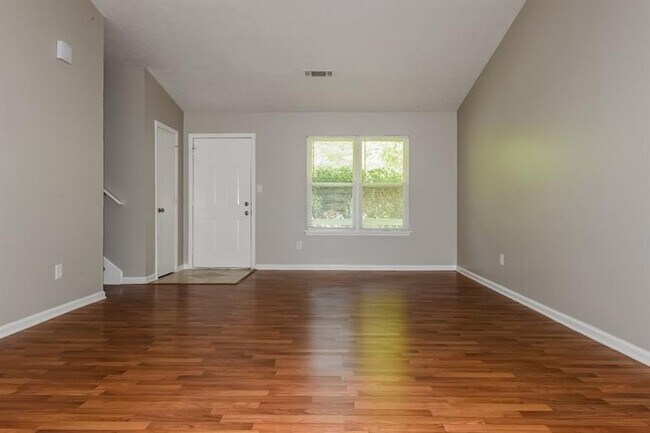 Building Photo - 5296 Kinsdale Ln