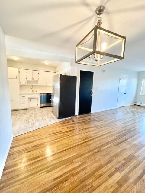 Foto del edificio - 1064 E 86th St