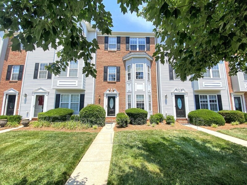 9262 Washam Potts Rd, Cornelius, NC 28031 Townhome Rentals in