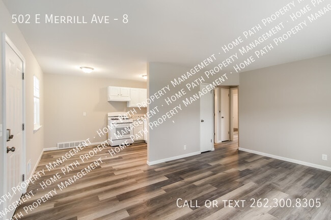 Building Photo - 502 E Merrill Ave
