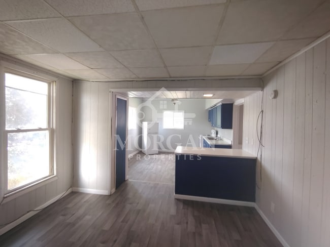 Building Photo - 902 S Anderson St