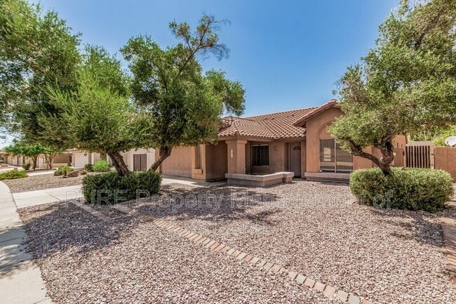 Building Photo - 4056 E Cholla Canyon Dr