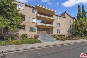 Building Photo - 10757 Hortense St