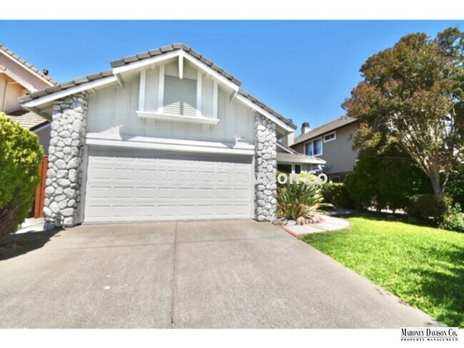Building Photo - 1661 Sequoia Dr