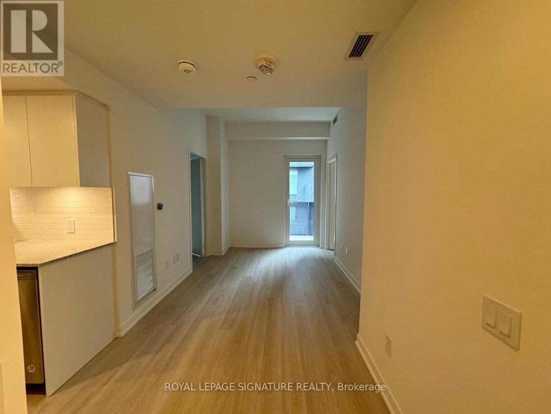 Primary Photo - 500-500 Wilson Ave