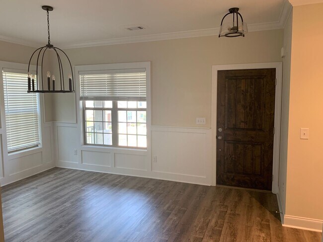 Foto del edificio - Gorgeous Newer Construction Home in North ...