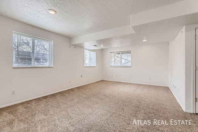 Building Photo - 5955 S 3375 W