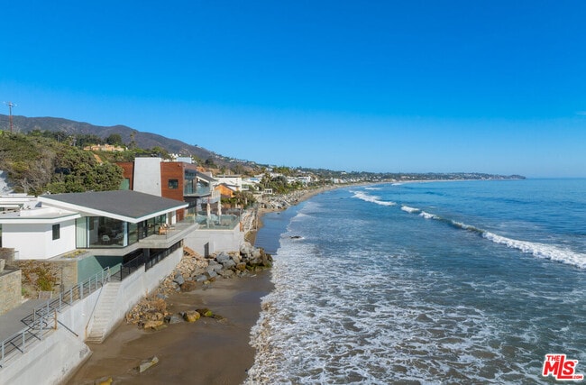 Building Photo - 31388 Broad Beach Rd