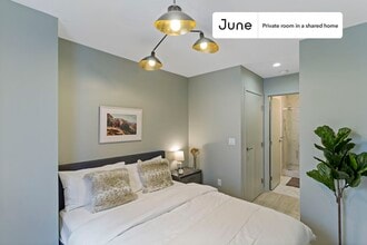 Building Photo - Room in Shared 5 bed/3.5 bath home