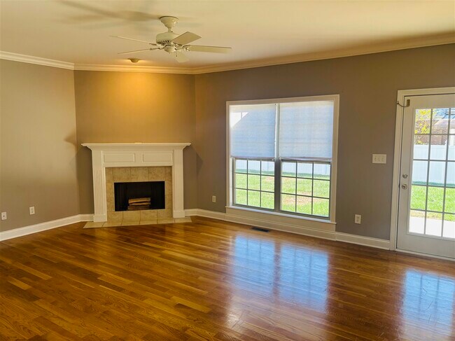 Building Photo - 2616 Danhaven Dr