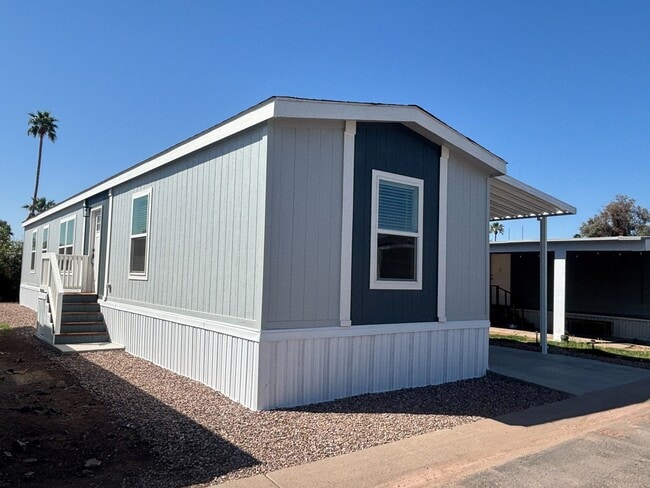 Building Photo - 2060 N Center St