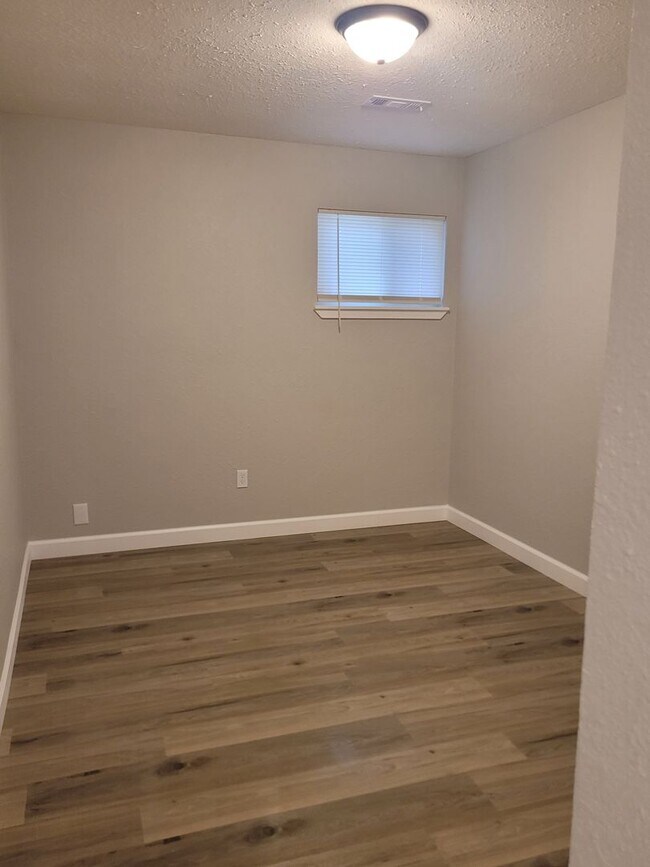 Foto del edificio - Renovated 2 Bedroom Apartment in Lake Ozark