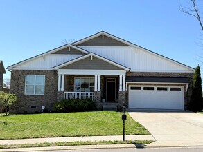 Building Photo - 705 Lantana Dr