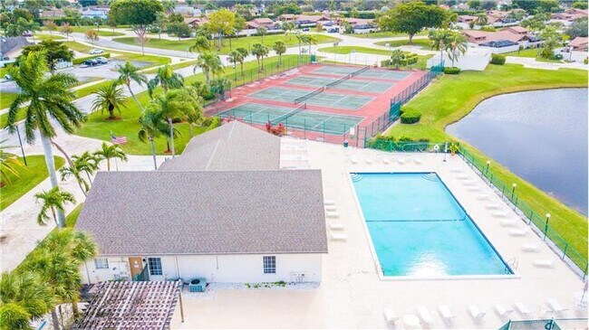 Building Photo - 9975 Boca Gardens Trail