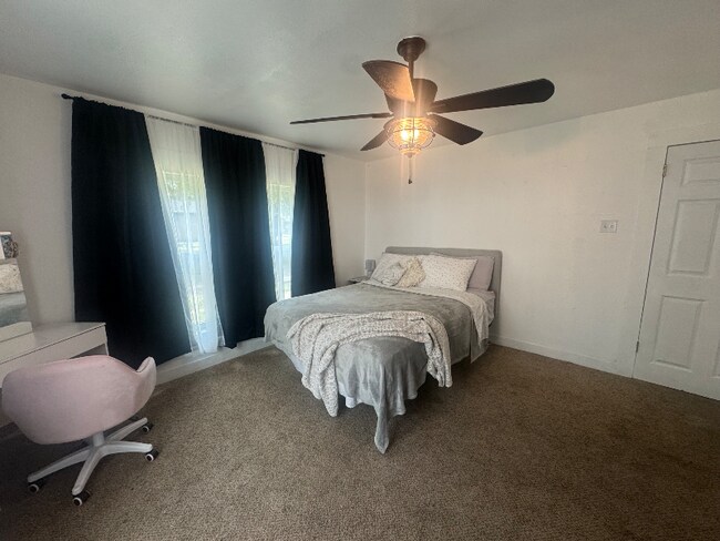 Foto del edificio - 1618 Sycamore St