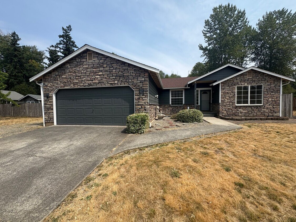 Foto principal - Cozy Rambler on a Large Quiet Lot In Graham