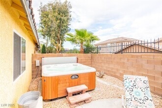 Building Photo - 10916 Bandol Pl